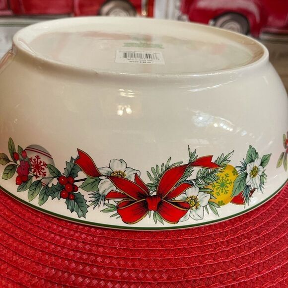 Spode Christmas Tree Annual Serving Bowl 2017 NWT - Picture 9 of 12